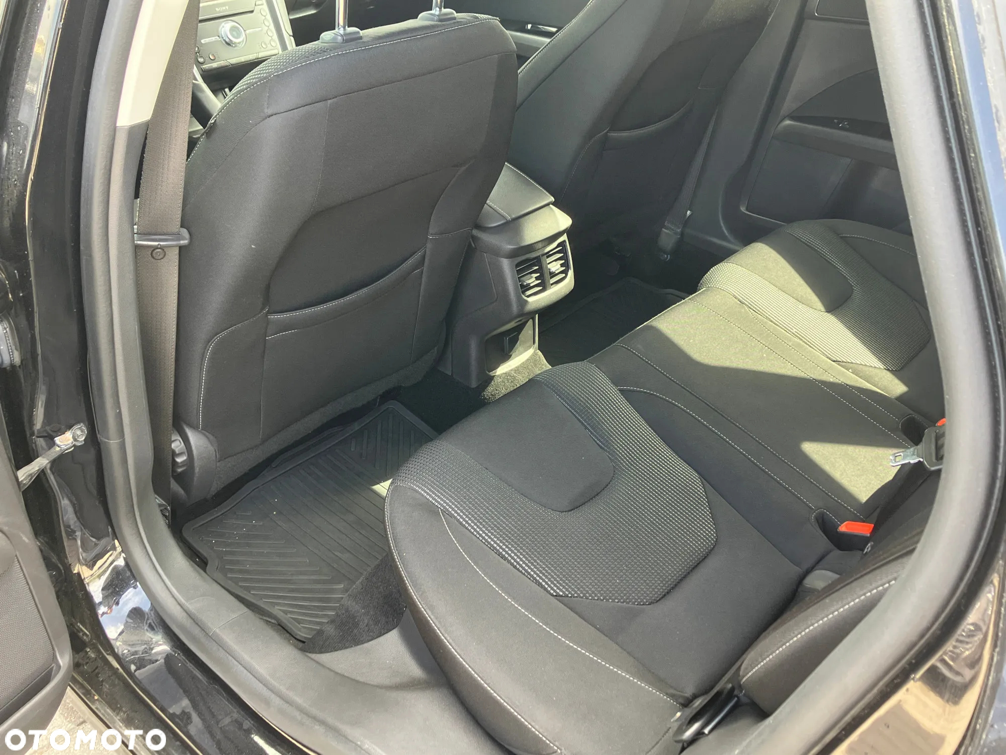 Ford Mondeo 2.0 EcoBlue Titanium - 13