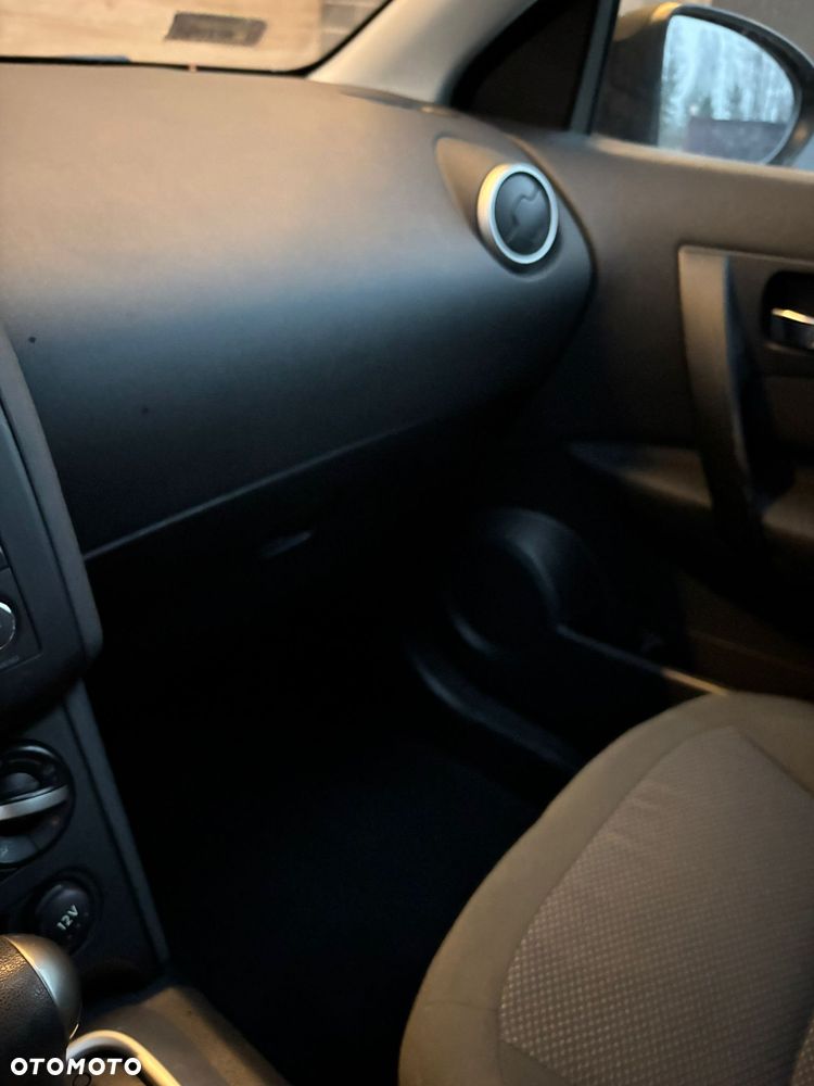 Nissan Qashqai 1.6 Visia CVT - 14