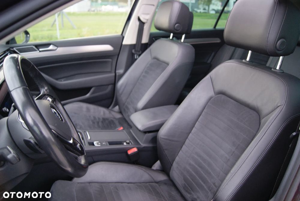 Volkswagen Passat 2.0 TDI SCR DSG Highline - 16