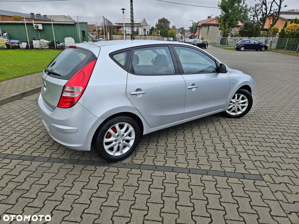 Hyundai i30 1.6 Premium - 16