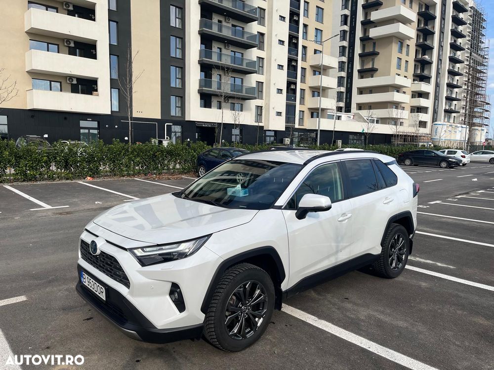 Toyota RAV4 - 1