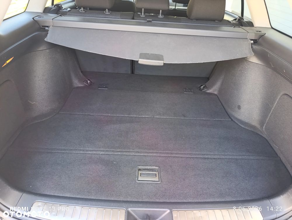 Toyota Avensis 1.8 VVT-i Combi - 13
