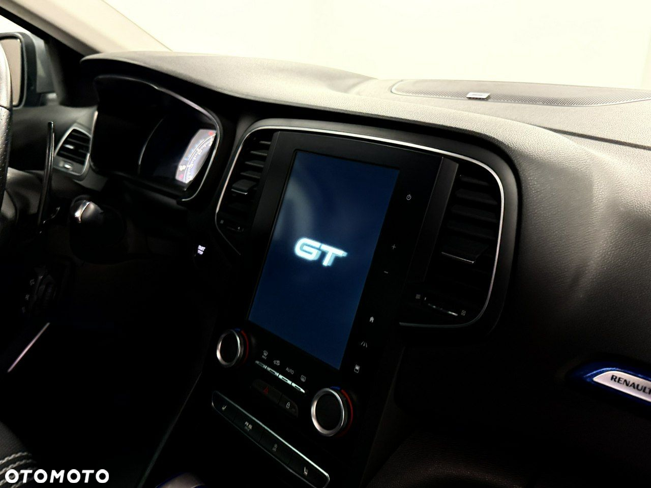 Renault Megane ENERGY TCe 205 EDC GT - 19