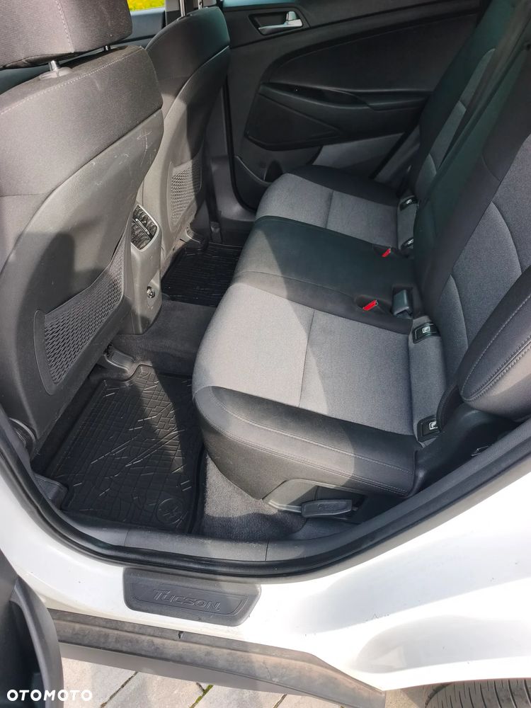 Hyundai Tucson 1.6 GDI BlueDrive Design 2WD - 20