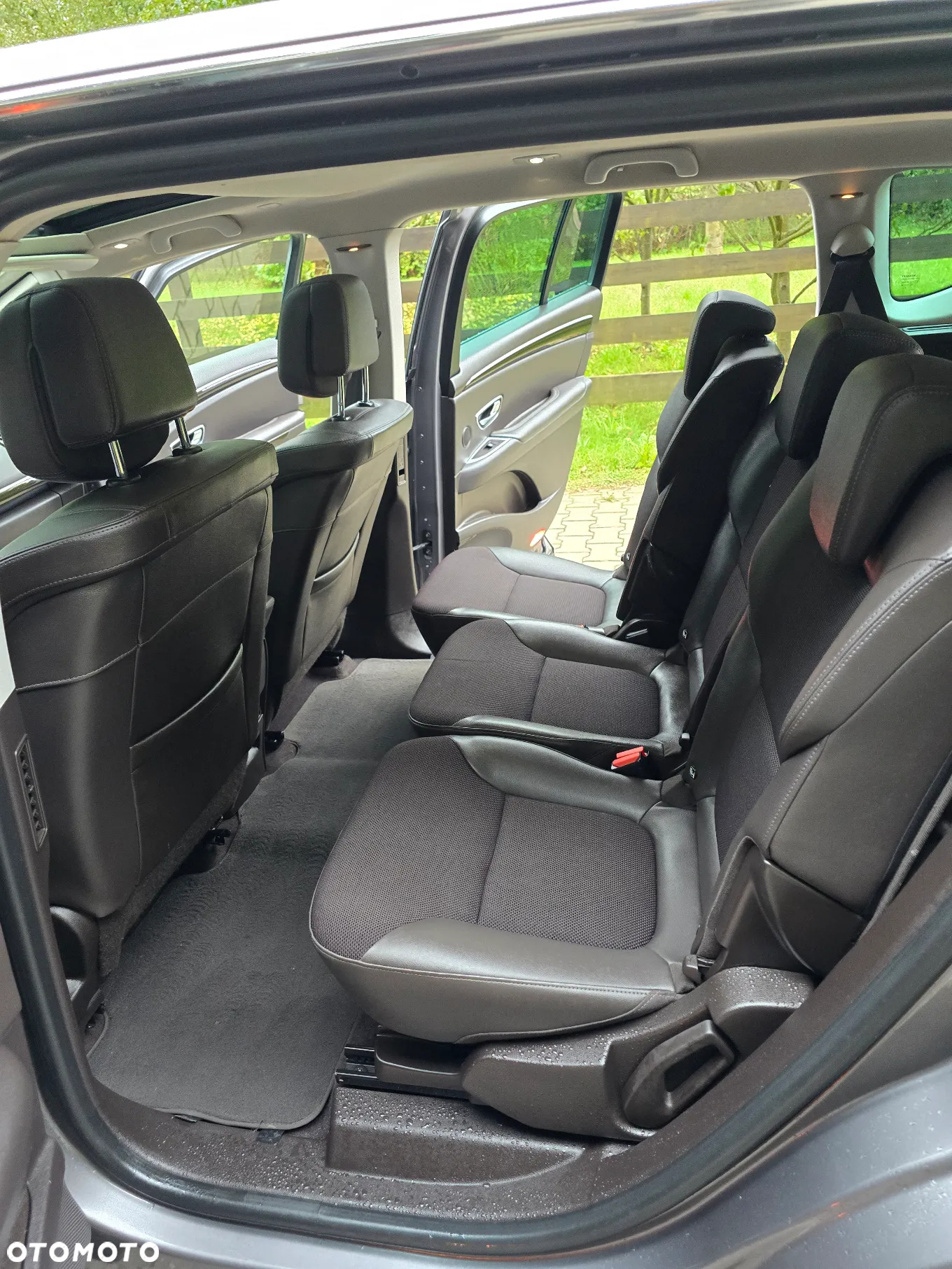Renault Espace 1.6 dCi Energy Initiale Paris EDC 7os - 22