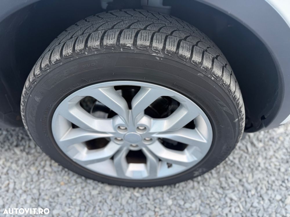 Land Rover Discovery Sport 2.0 D150 R-Dynamic MHEV HSE - 12