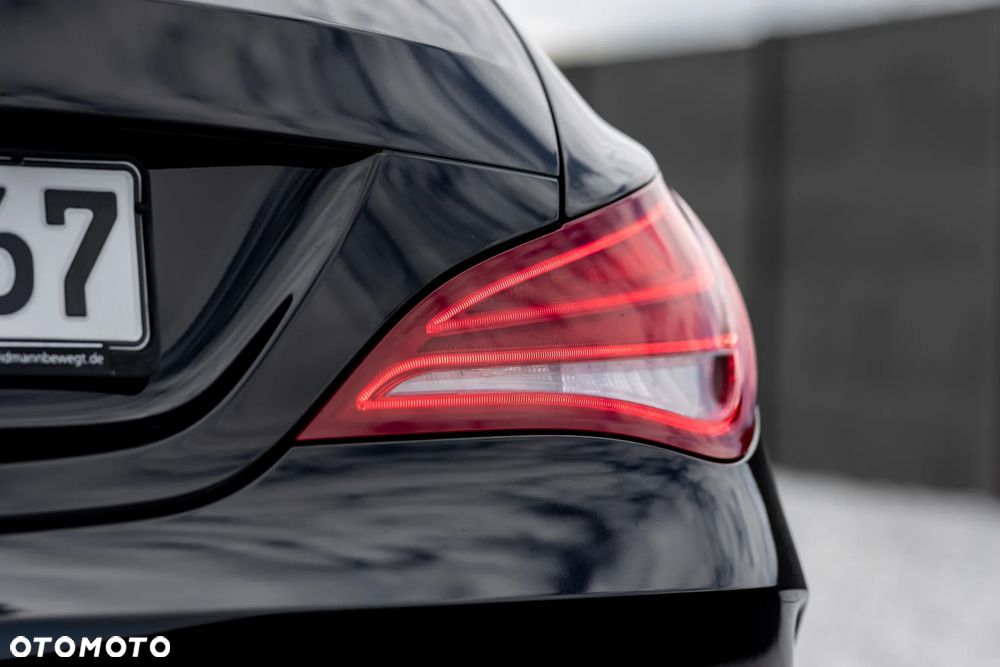 Mercedes-Benz CLA 250 4Matic 7G-DCT Sport - 5