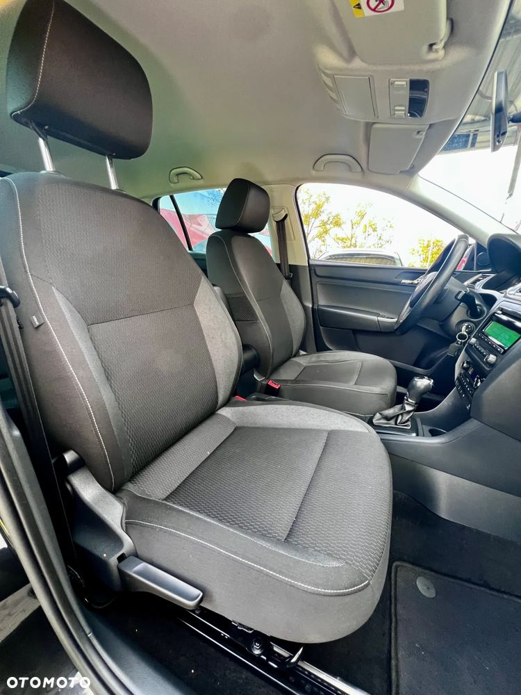 Skoda RAPID 1.6 TDI DSG Edition - 36