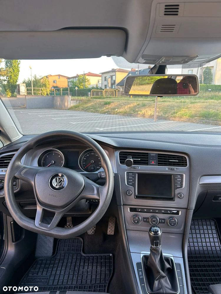 Volkswagen Golf - 17