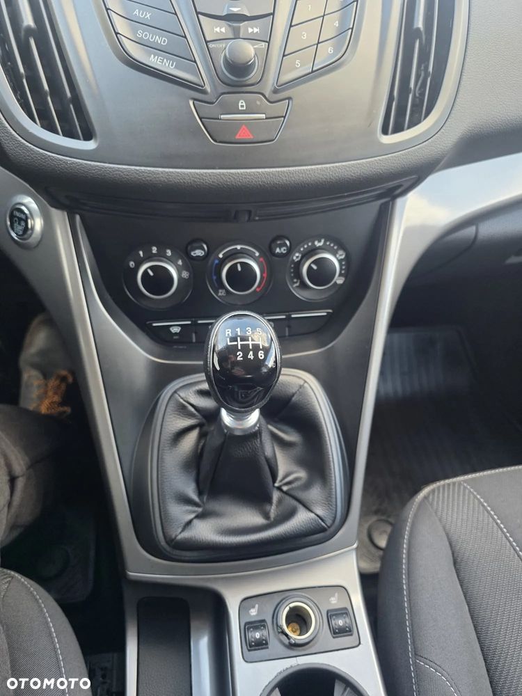 Ford Kuga - 9