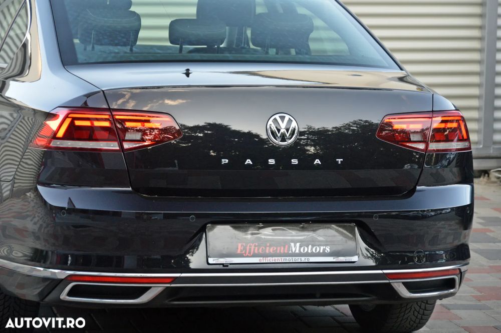 Volkswagen Passat 2.0 TDI DSG Highline - 20