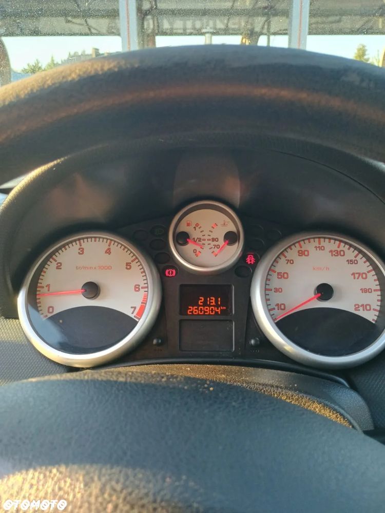 Peugeot 207 1.4 - 15