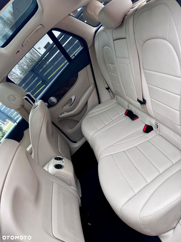Mercedes-Benz GLC 300 4Matic 9G-TRONIC - 8