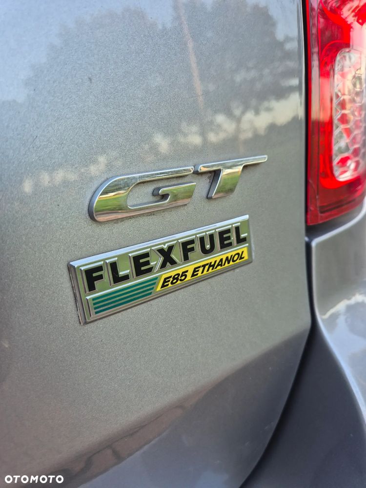 Dodge Grand Caravan - 11