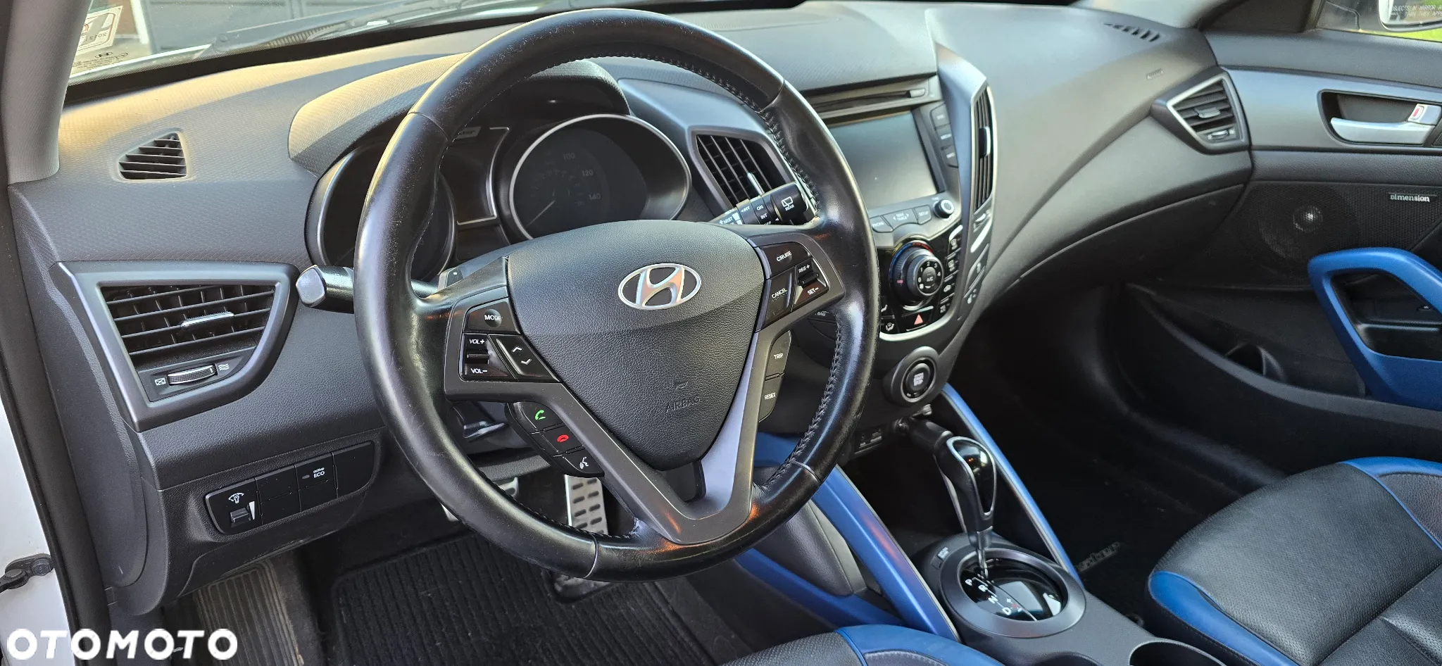 Hyundai Veloster - 15