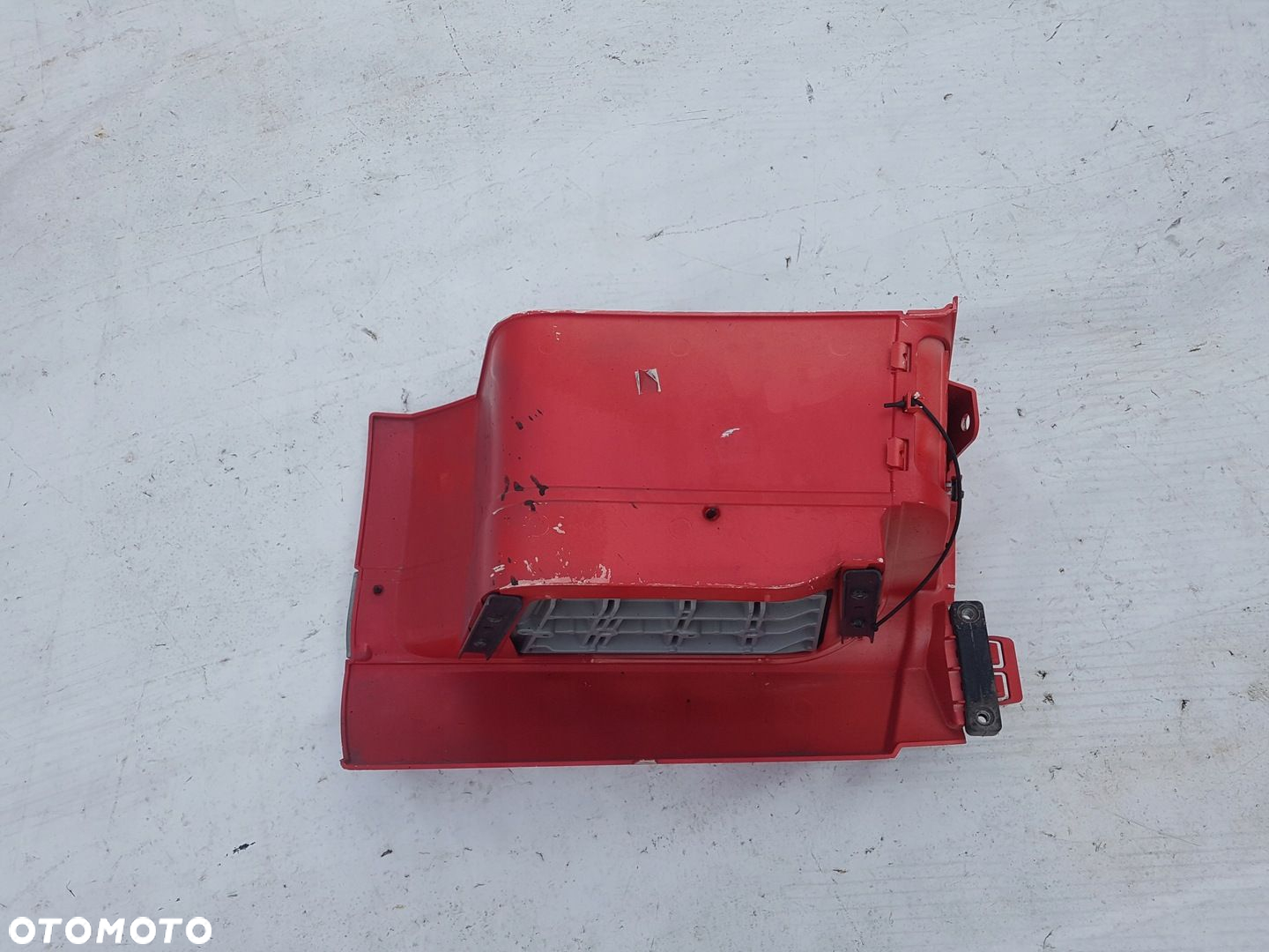 STOPIEŃ STOPNICA OBUDOWA WNĘKA KASETA SCHODEK KABINY LEWY DAF XF 106 EURO 6 - 2