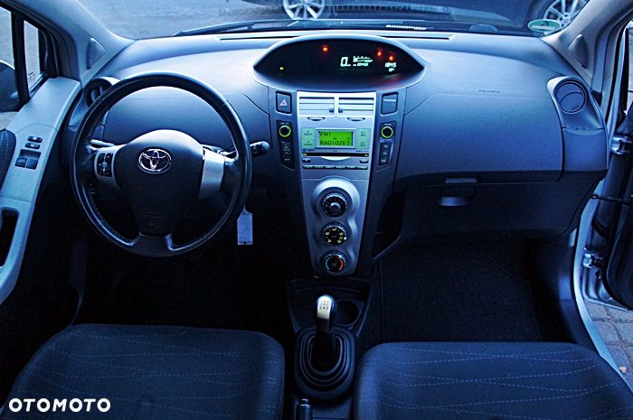 Toyota Yaris 1.3 VVT-i Cool - 5