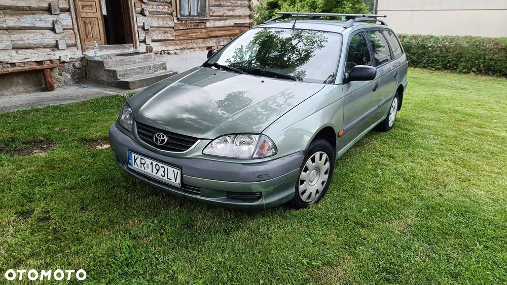 Toyota Avensis 1.6 VVT-i Terra - 3