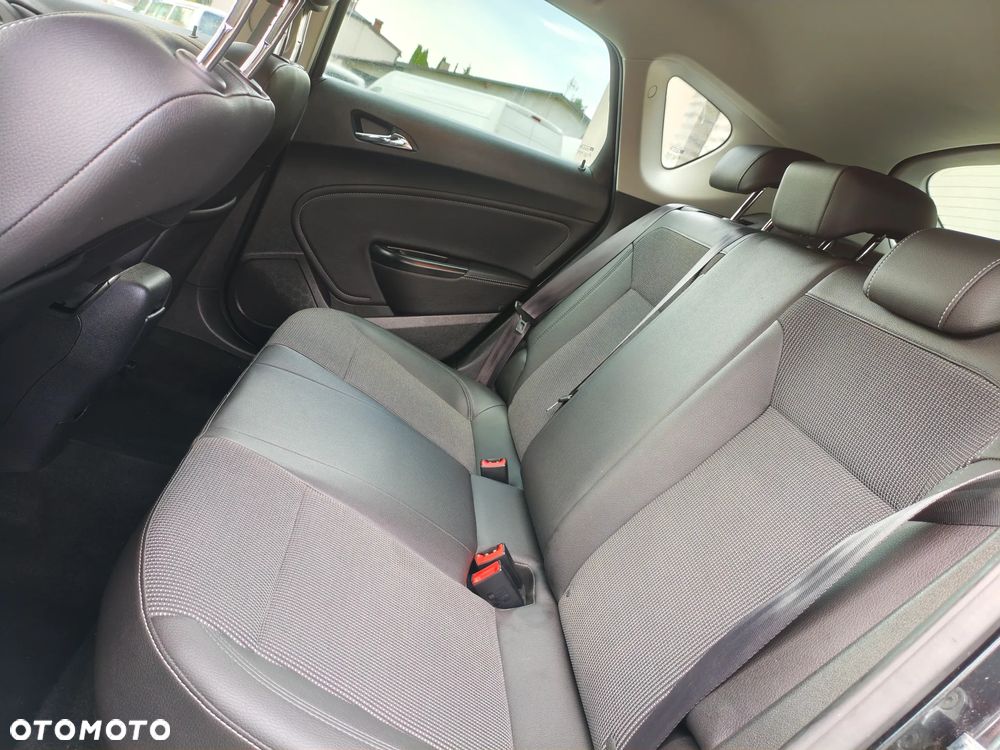 Opel Astra 1.4 Turbo Exklusiv - 7