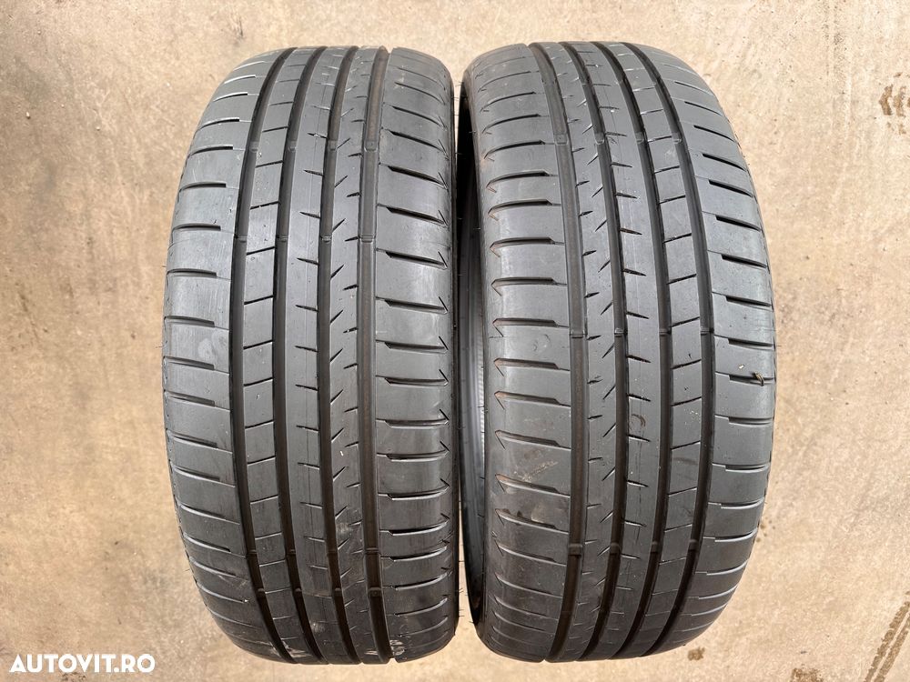 Vând 2 anvelope 235/45/20 bridgestone de vară cu runflat ca noi - 1