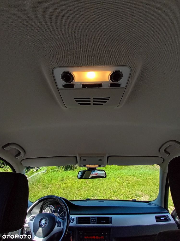 BMW Seria 3 - 32