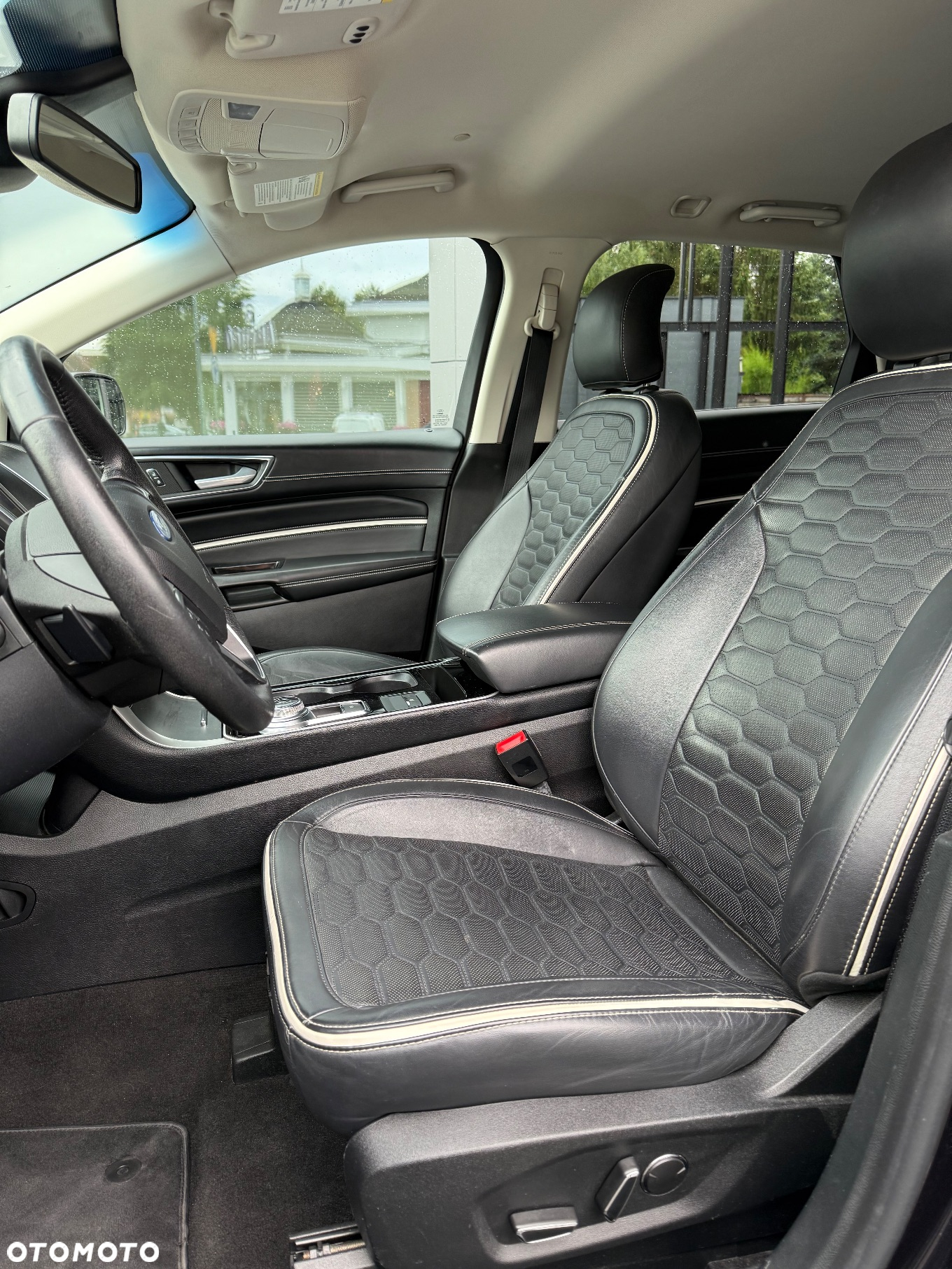 Ford Edge - 11