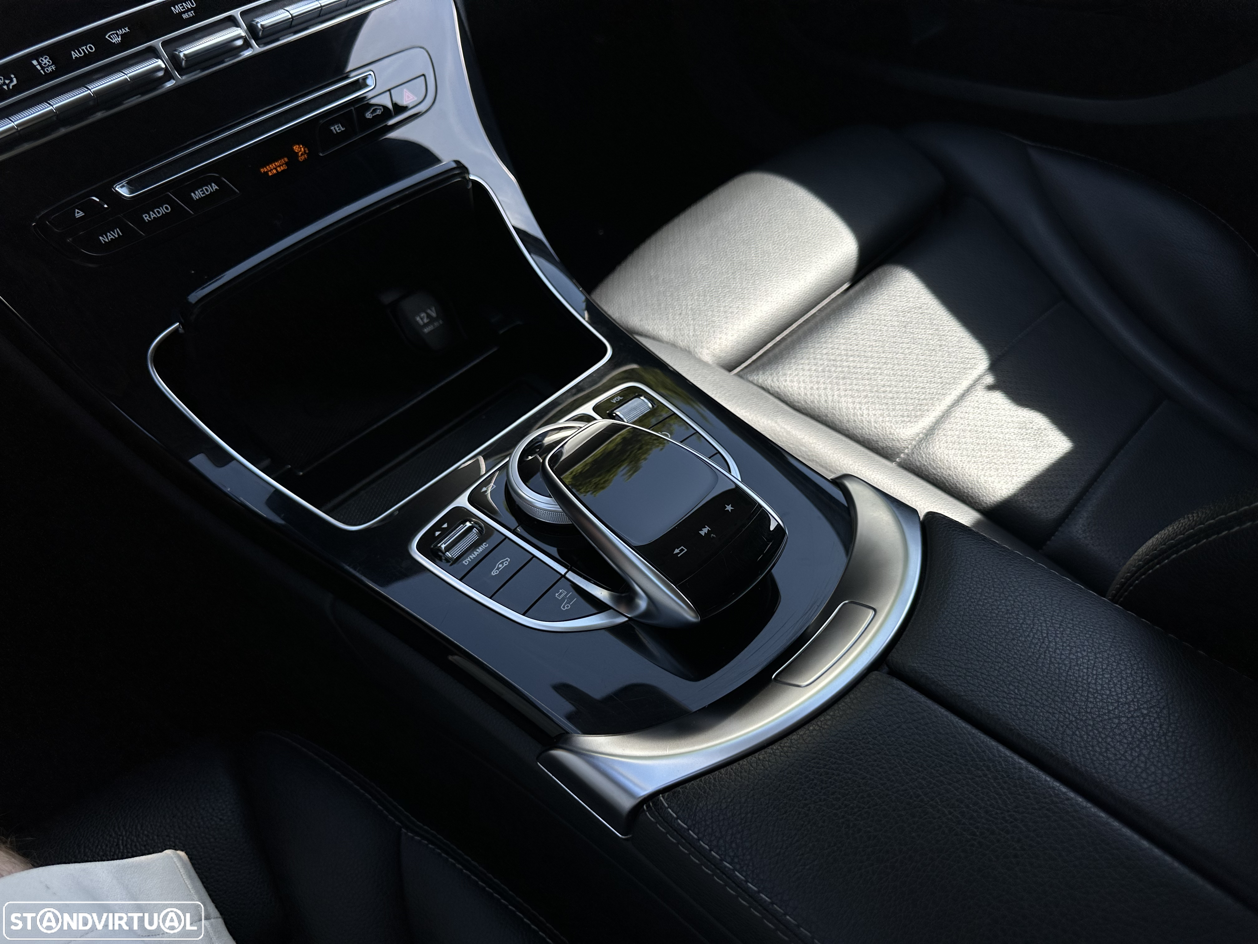 Mercedes-Benz C 350 e - 33