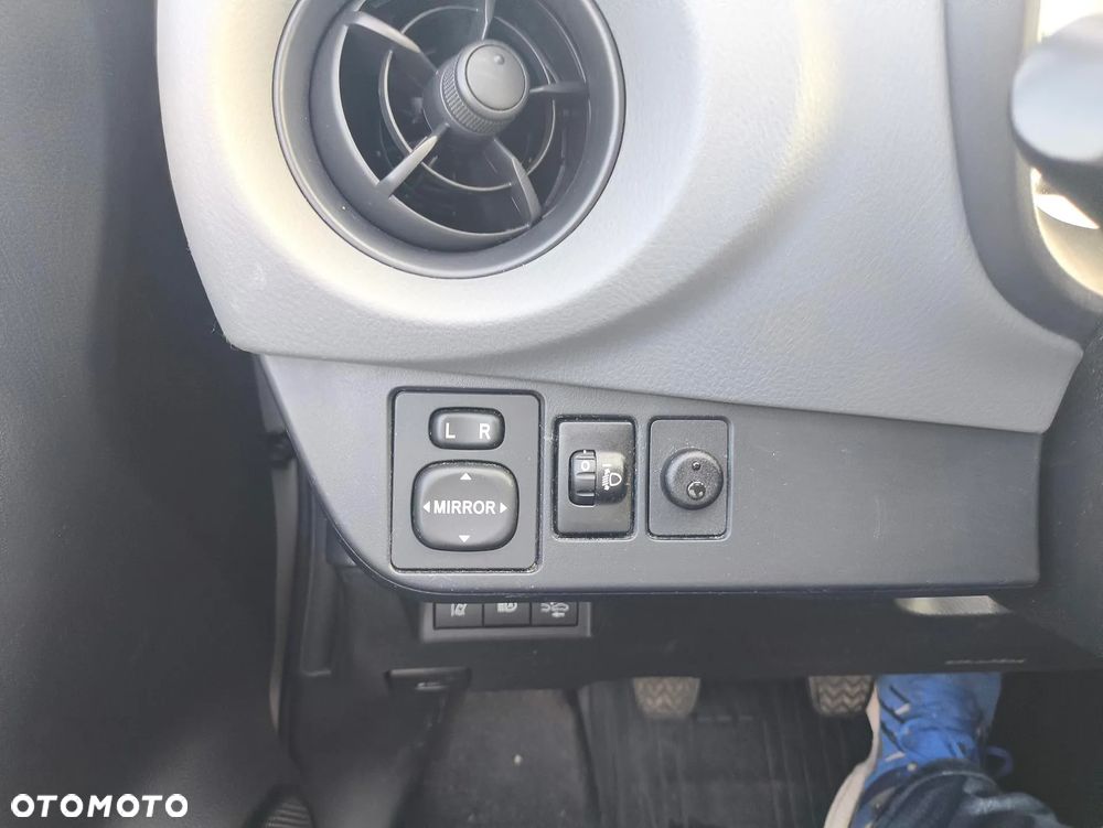 Toyota Yaris 1.5 Active - 13
