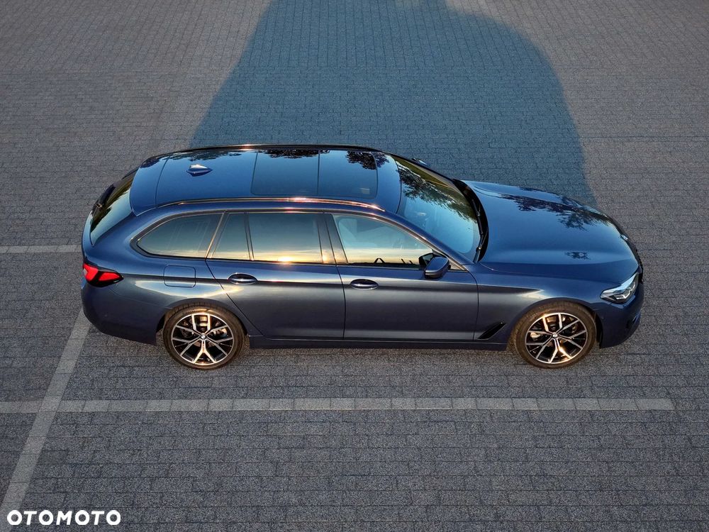 BMW Seria 5 520d mHEV - 12