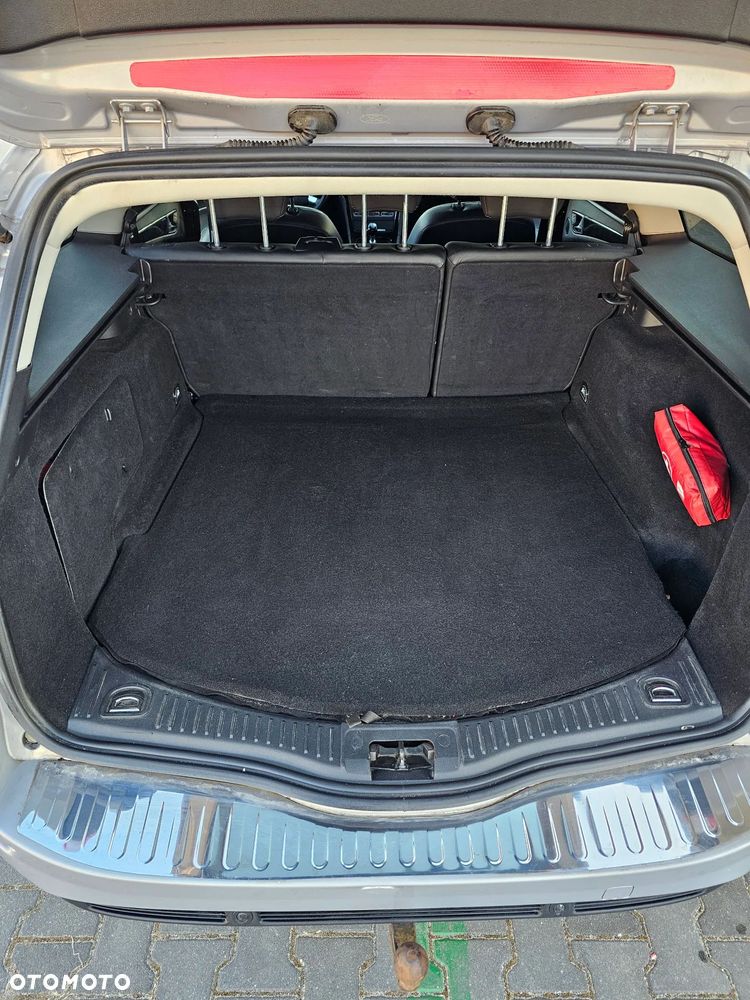 Ford Mondeo SW 2.0 TDCi Titanium X - 12