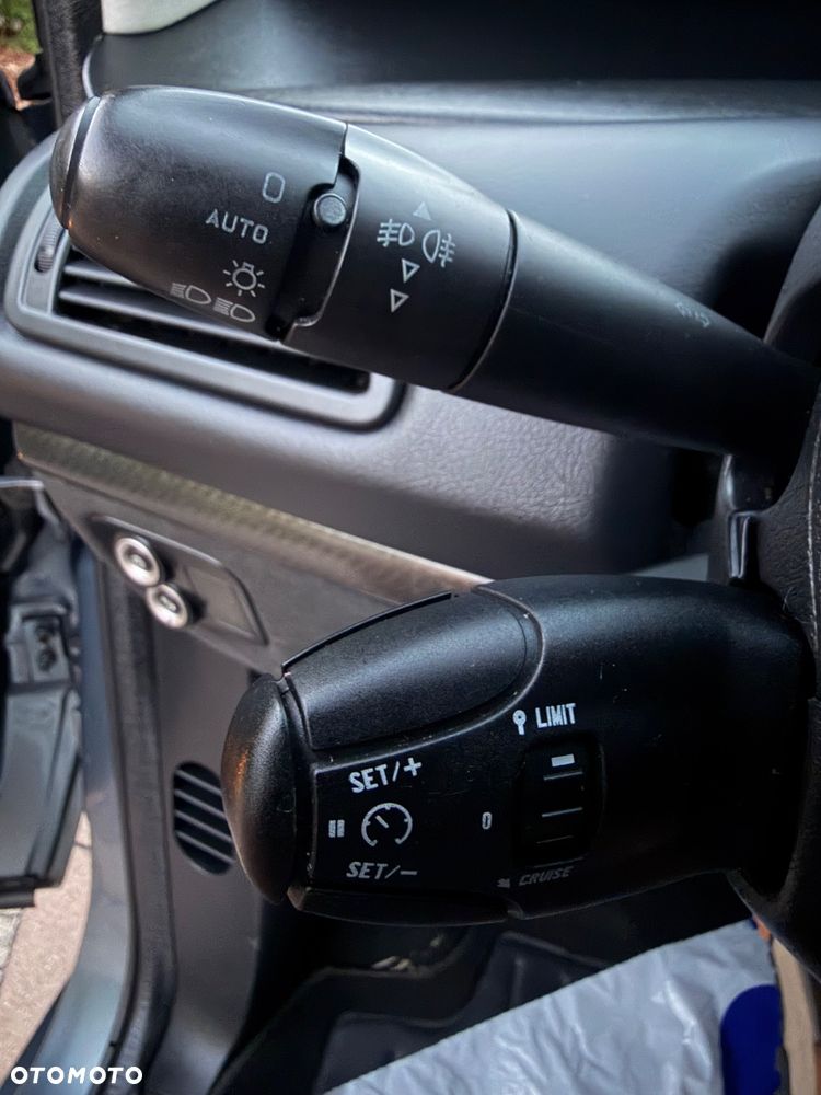 Peugeot 807 HDi 135 Allure - 28