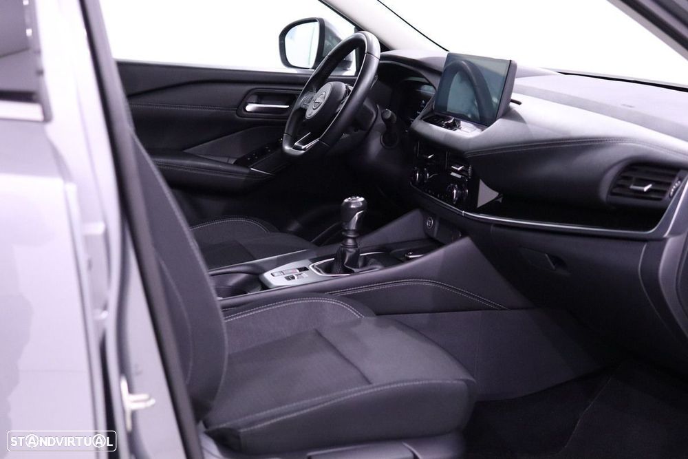 Nissan Qashqai 1.3 DIG-T N-Connecta - 25