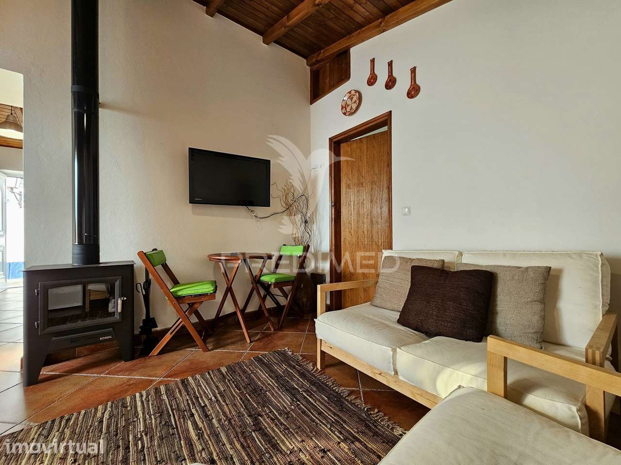 Moradia T2 + Terreno Urbano com potencial para nova habitação - Grande imagem: 4/29