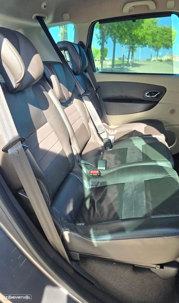 Renault Scénic 1.5 dCi Exclusive SS - 10