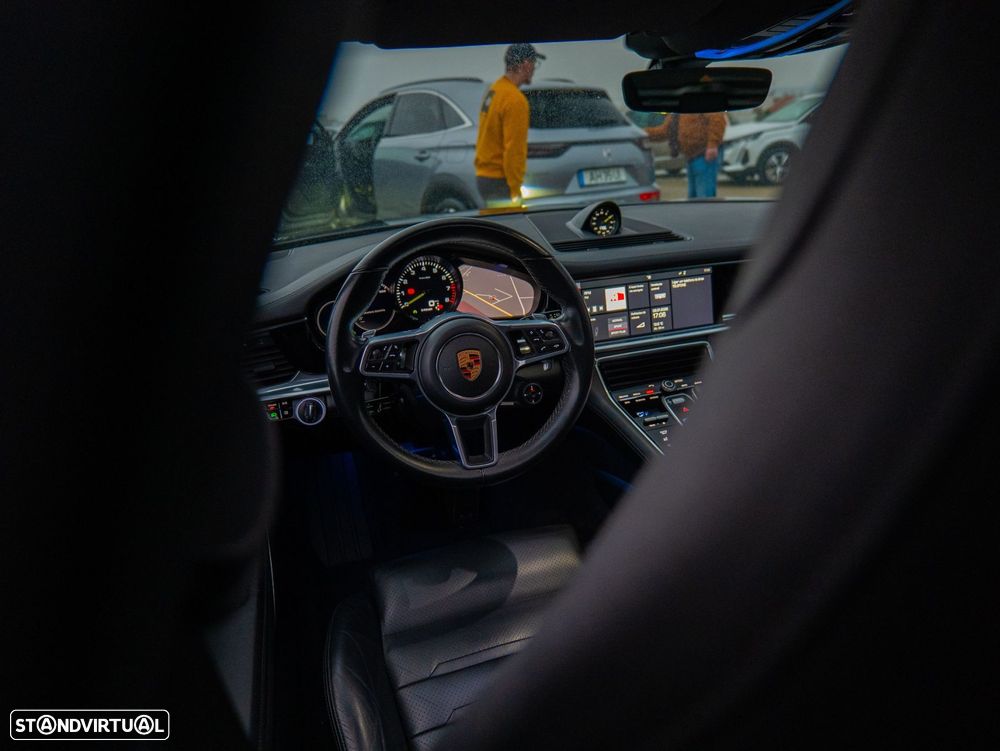 Porsche Panamera Sport Turismo 4 E-Hybrid - 28