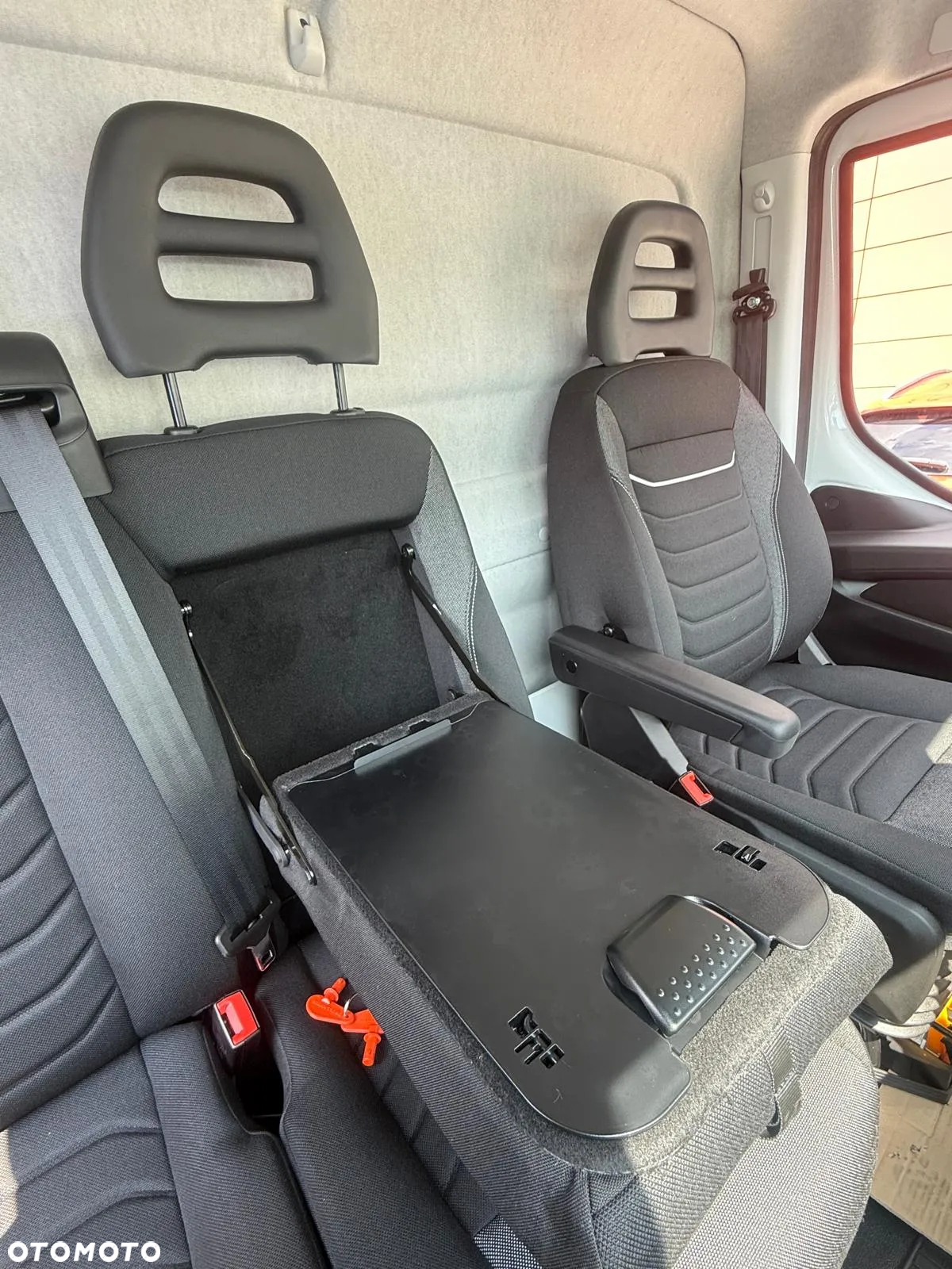 Iveco 50C16H3,0Z  KAT. B WERSJA WZMOCNIONA Z WINDĄ - 28