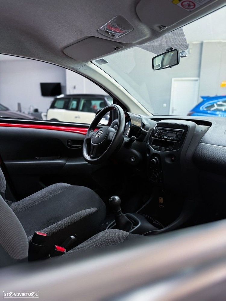Toyota Aygo 1.0 X-Play - 13