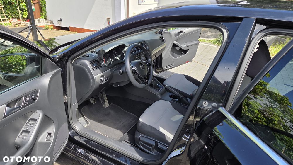 Volkswagen Jetta 1.4 TSI BMT Trendline - 9