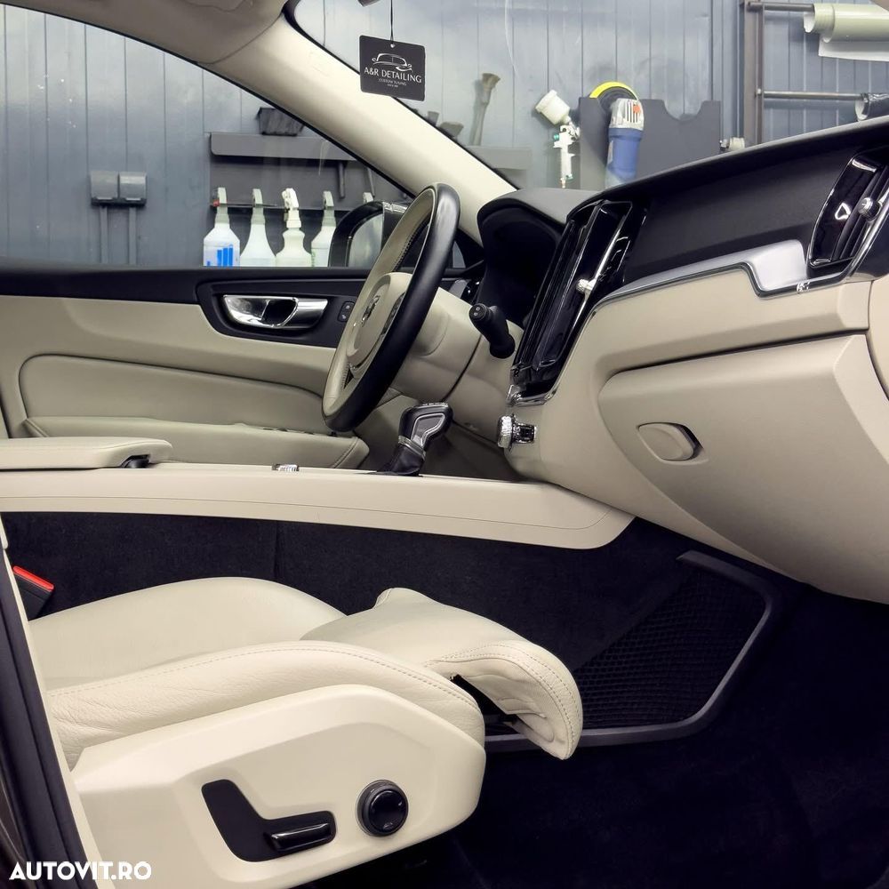 VOLVO XC60 2020 — imagine 6