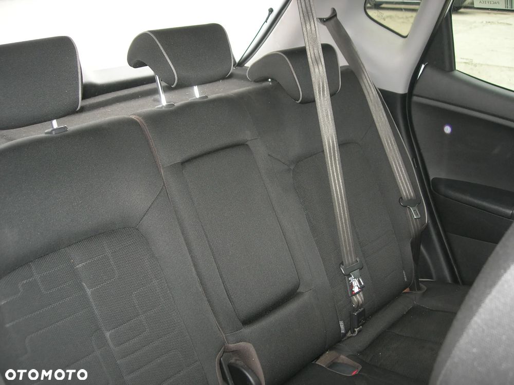 Kia Venga - 21