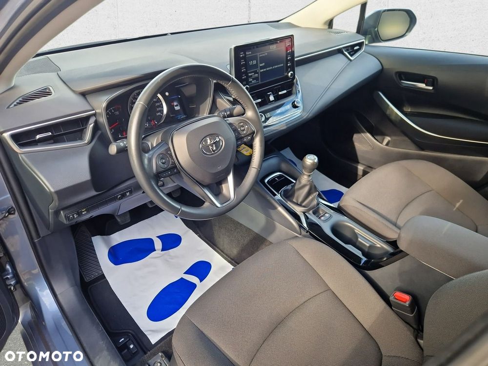 Toyota Corolla - 12
