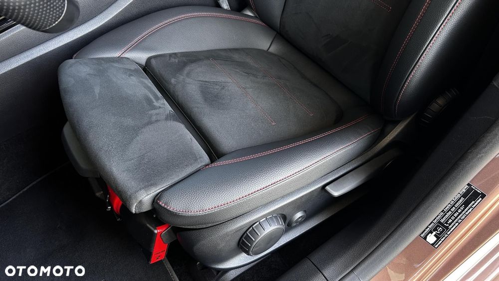 Mercedes-Benz CLA 180 7G-DCT - 13