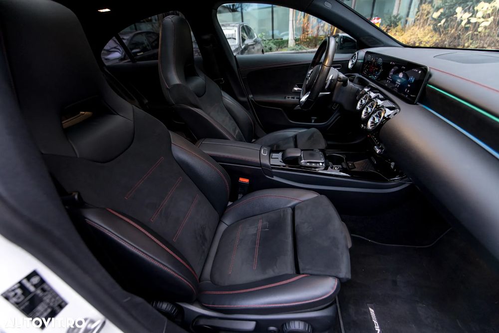 Mercedes-Benz CLA - 23