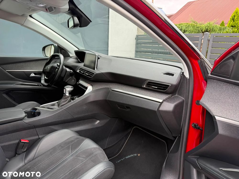 Peugeot 3008 PureTech 130 Stop & Start GPF Roadtrip - 10