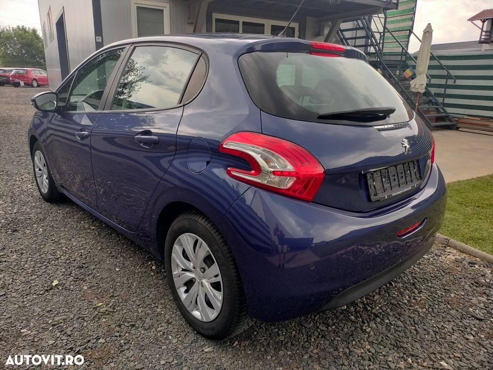 Peugeot 208 1.2 L PureTech Active - 4