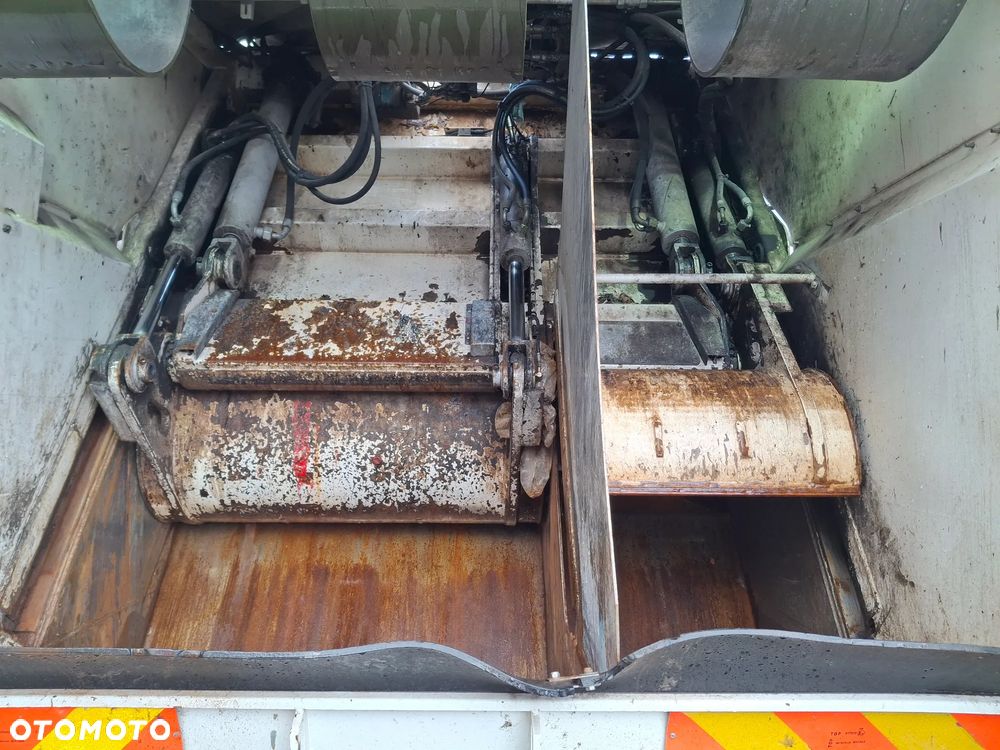 Iveco Stralis 360 Euro 6 Śmieciarka Dwukomorowa FAUN SL5 TR2L 2015 Rok Segregacja Odpady 3 Osie Tył Na Poduszkach - 4