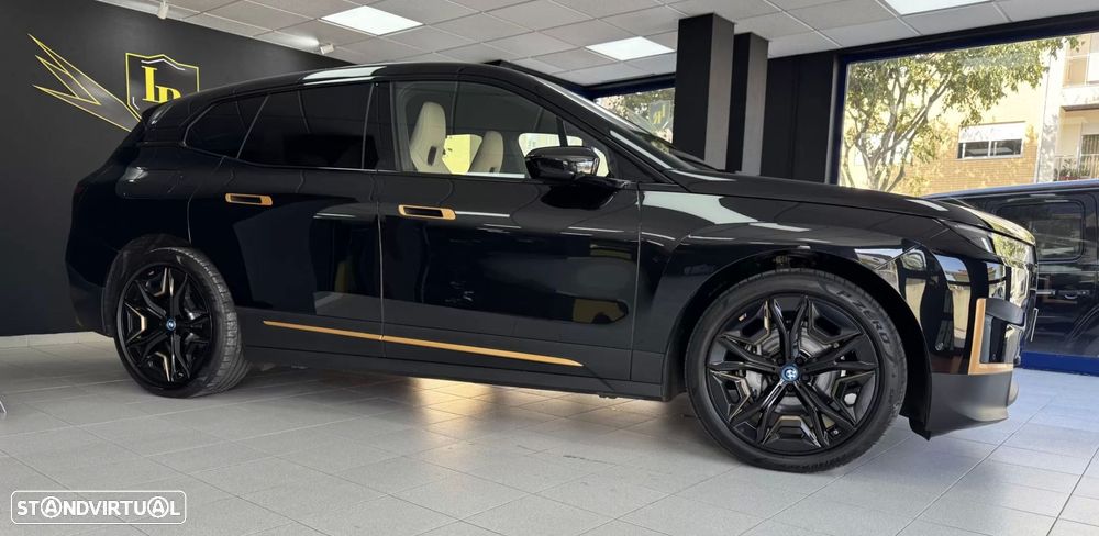 BMW iX xDrive 40 - 9