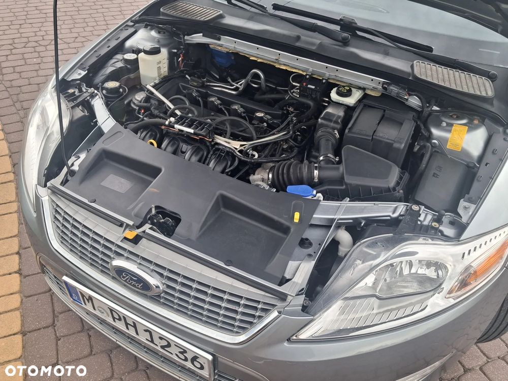 Ford Mondeo 2.0 Trend - 10