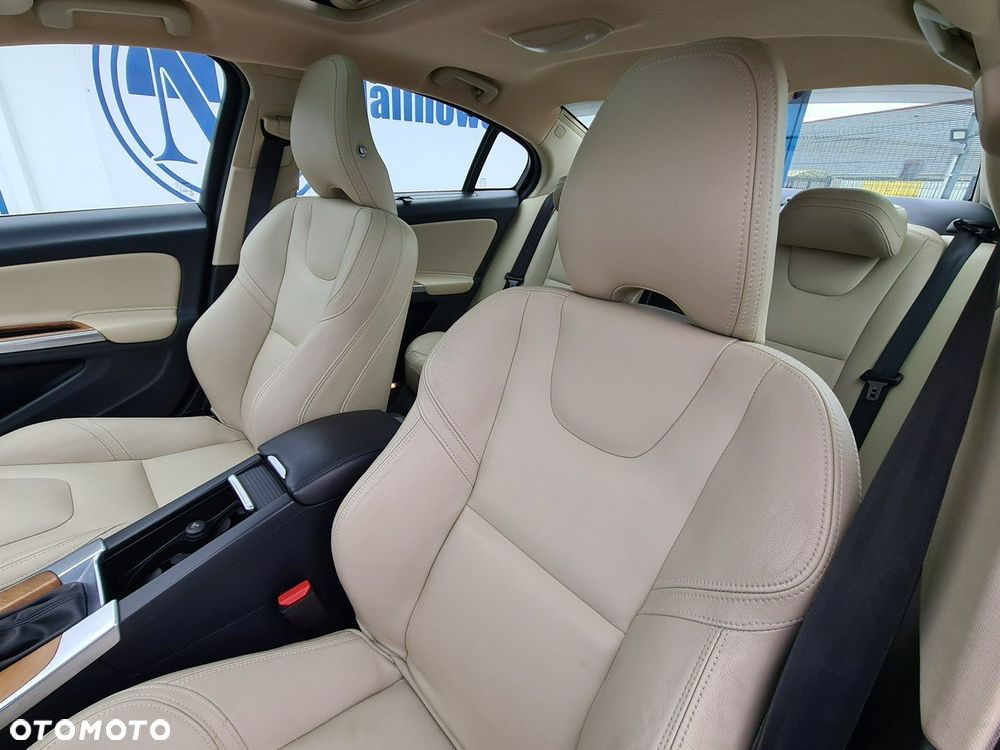Volvo S60 T5 AWD Inscription - 23