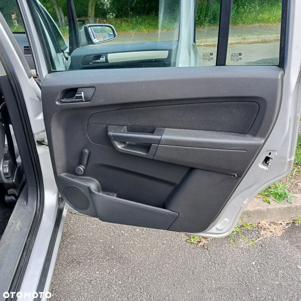 Opel Zafira 1.6 ecoFLEX Family - 13